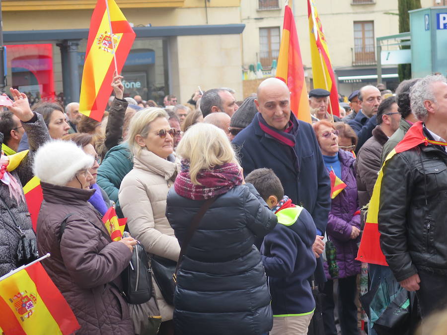 Fotos: Manifestación por la unidad de España en León