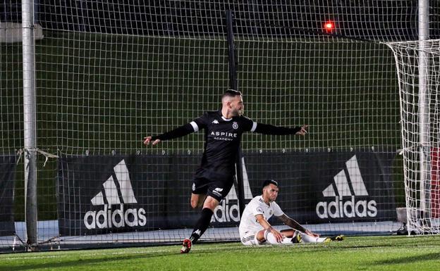 Dioni celebra uno de sus goles.