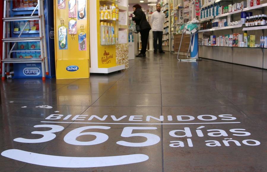 Fotos: Farmacia Fiol, abierta los 365 días del año