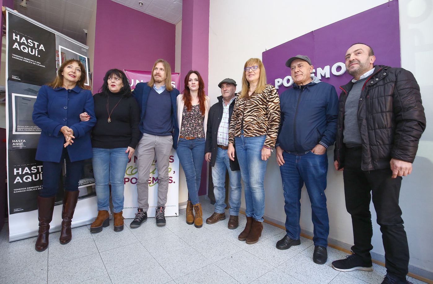 El secretario general de Podemos Castilla y León, Pablo Fernández, junto a la candidata de Podemos a las elecciones municipales de Ponferrada del 26 de mayo, Lorena González