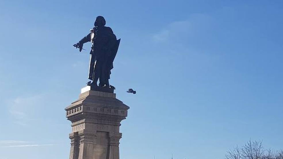 Escultura de Guzman el Bueno.