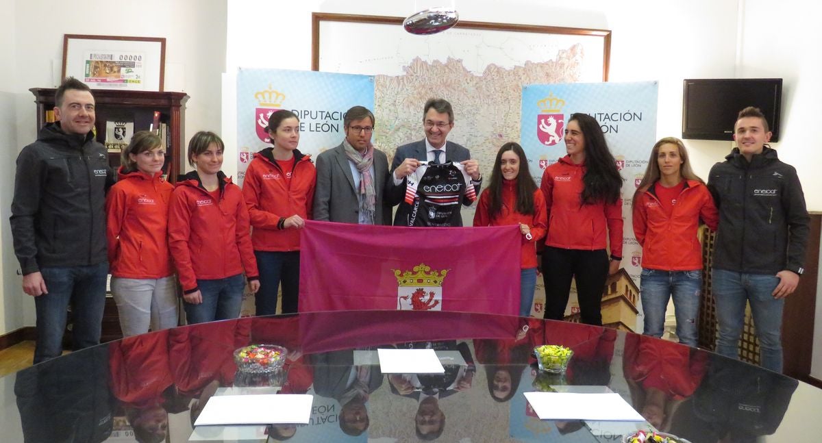 Fotos: Recepción de la Diputación al Eneicat