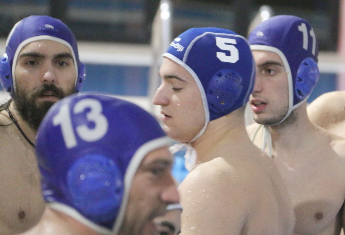 Fotos: El primer equipo de waterpolo de León