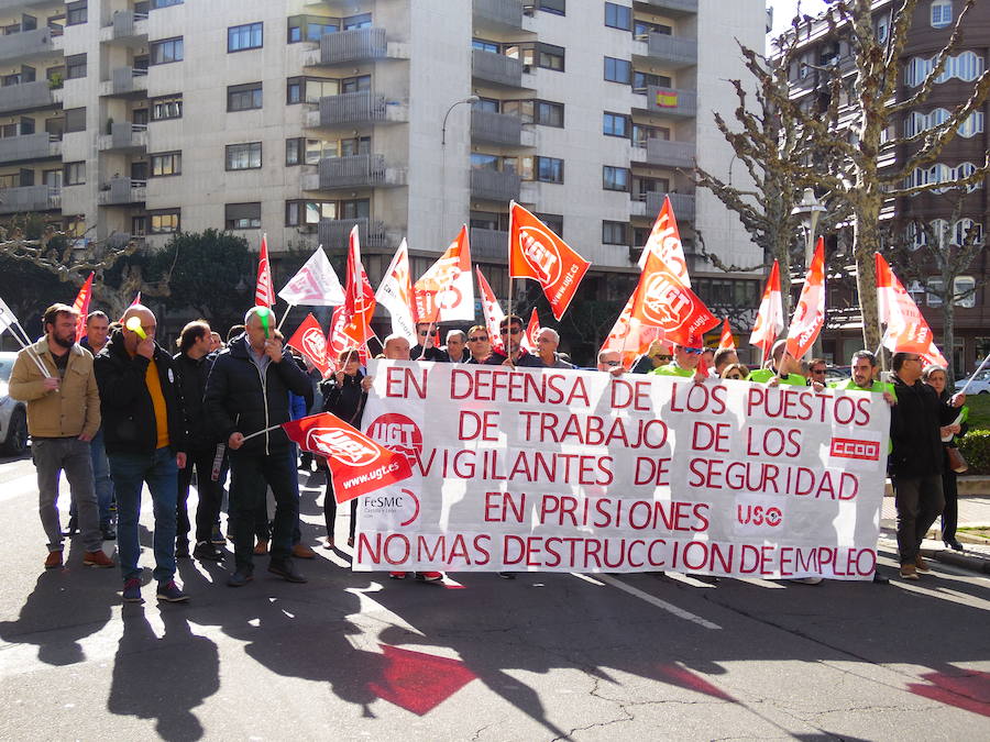 Fotos: La seguridad privada en prisiones sale a la calle