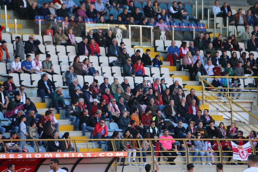 El equipo leonés se deshace con facilidad del Unión Adarve gracias a los goles de Saúl, Aridane y Yeray | Los hombres de Aira logran completar uno de sus mejores partidos y dejan la portería a cero, dando una alegría completa a su afición