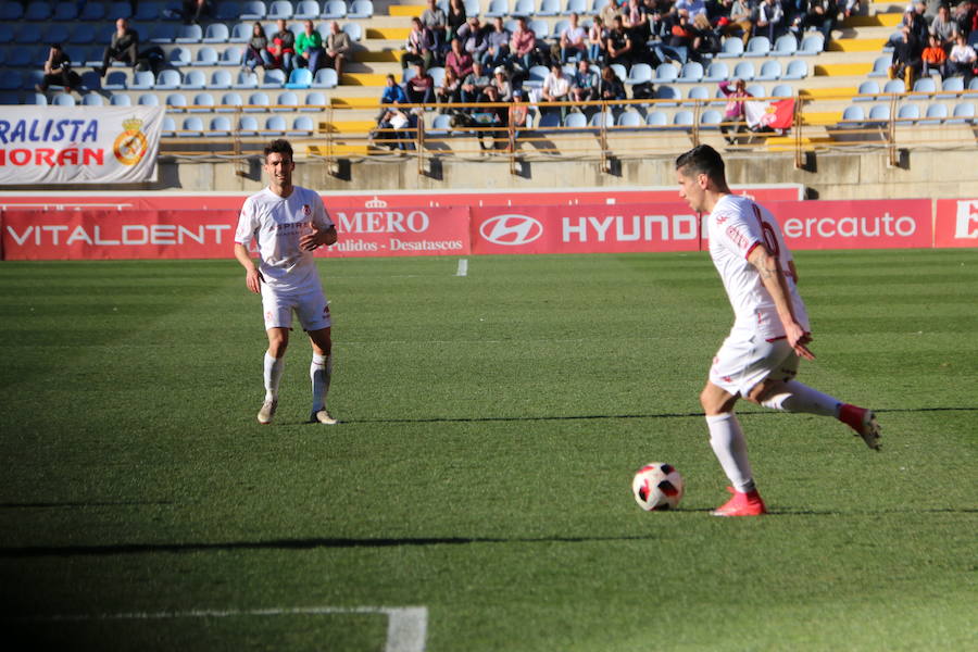 El equipo leonés se deshace con facilidad del Unión Adarve gracias a los goles de Saúl, Aridane y Yeray | Los hombres de Aira logran completar uno de sus mejores partidos y dejan la portería a cero, dando una alegría completa a su afición