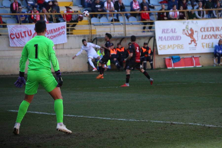 El equipo leonés se deshace con facilidad del Unión Adarve gracias a los goles de Saúl, Aridane y Yeray | Los hombres de Aira logran completar uno de sus mejores partidos y dejan la portería a cero, dando una alegría completa a su afición