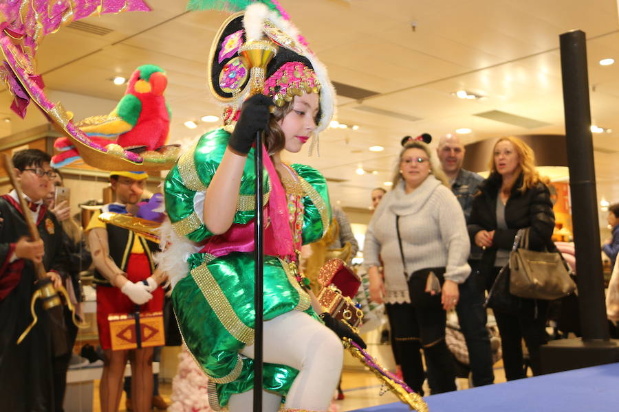 Fotos: El Carnaval de El Corte Inglés y leonoticias