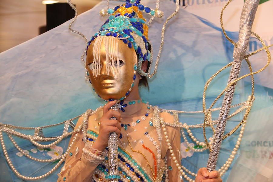 Fotos: El Carnaval de El Corte Inglés y leonoticias