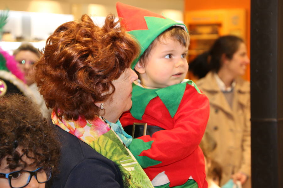 Fotos: El Carnaval de El Corte Inglés y leonoticias