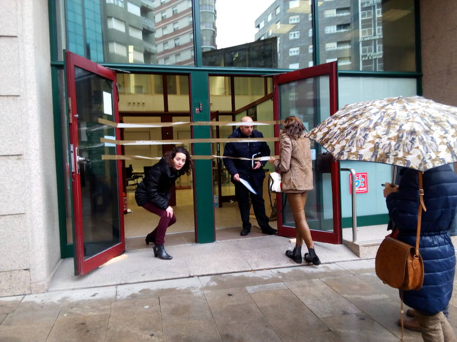 Fotos: Ataque a dos cajeros de Unicaja Banco en Ponferrada