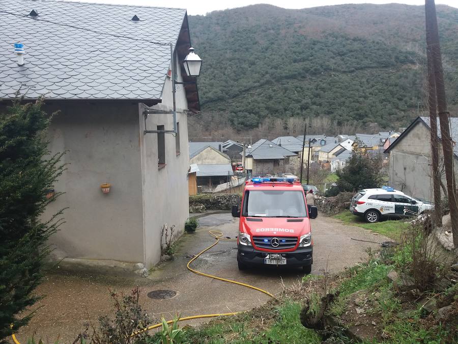 Fotos: Incendio en una vivienda de Tremor de Abajo