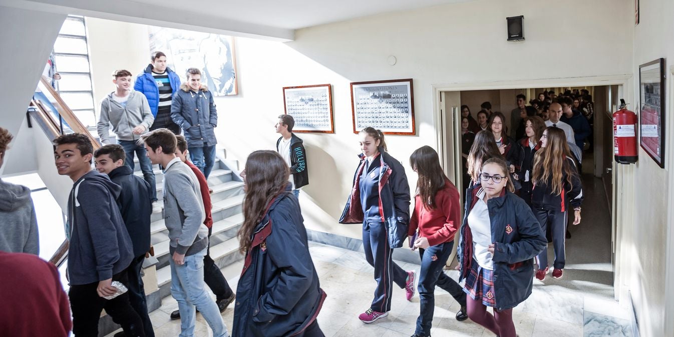 El colegio con mayor número de alumnos de la ciudad basa su éxito en el trabajo cooperativo en el aula, un Bachillerato con grandes resultados y el bilingüismo dentro del aula.