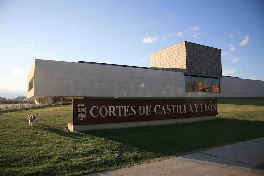 Edificio de las Cortes, donde se celebrará la protesta. 