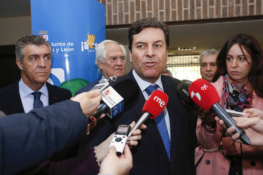 Fotos: El consejero de Empleo entrega los XV Premios Escolares de Prevención de Riesgos Laborales