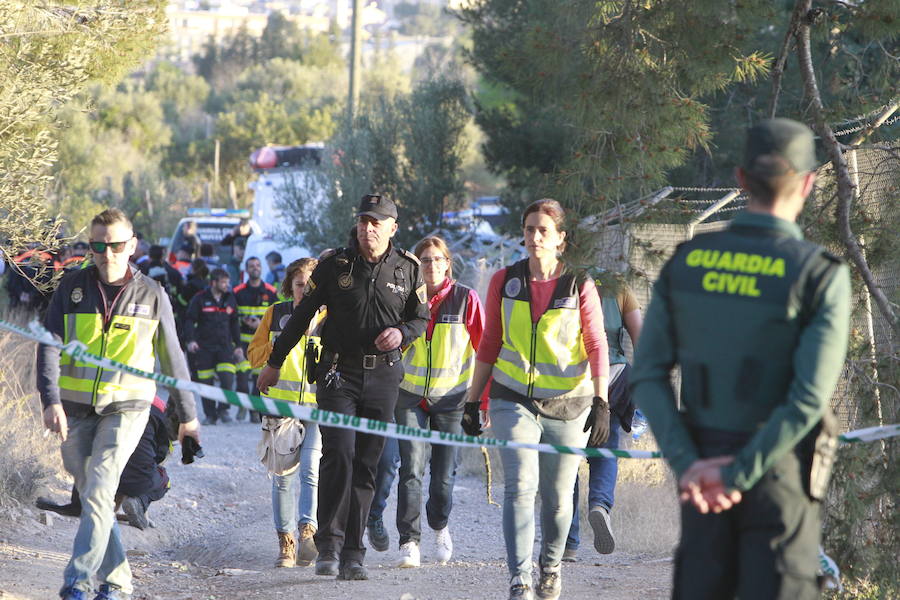 Fotos: Angustiosa búsqueda de dos niños desaparecidos en Godella