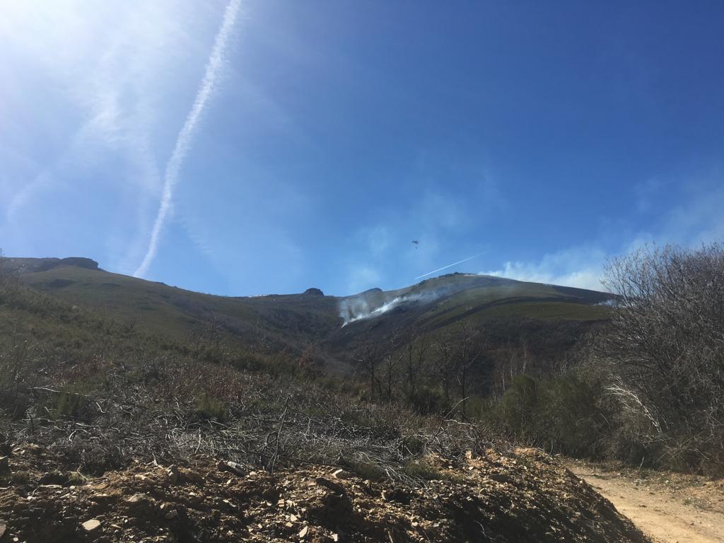 Fotos: Incendio en la localidad de La Baña