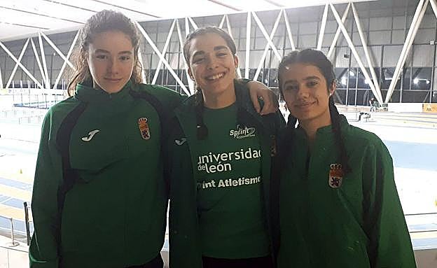 Las tres leonesas del Sprint presentes en el Nacional sub-16 en pista cubierta.