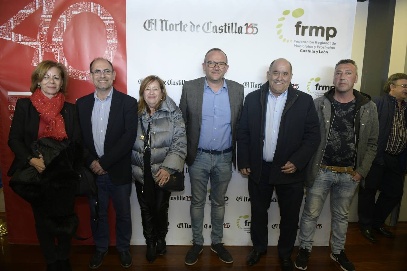 Mercedes Fernández, teniente de alcalde de La Cistérniga; Luis Vélez, concejal del Ayuntamiento de Valladolid; Raquel Alonso, concejala de Medina del Campo; Adolfo López, alcalde de Mojados; Mariano Suárez, alcalde de La Cistérniga; y Fernando de la Cal, alcalde de Aldeamayor de San Martín.