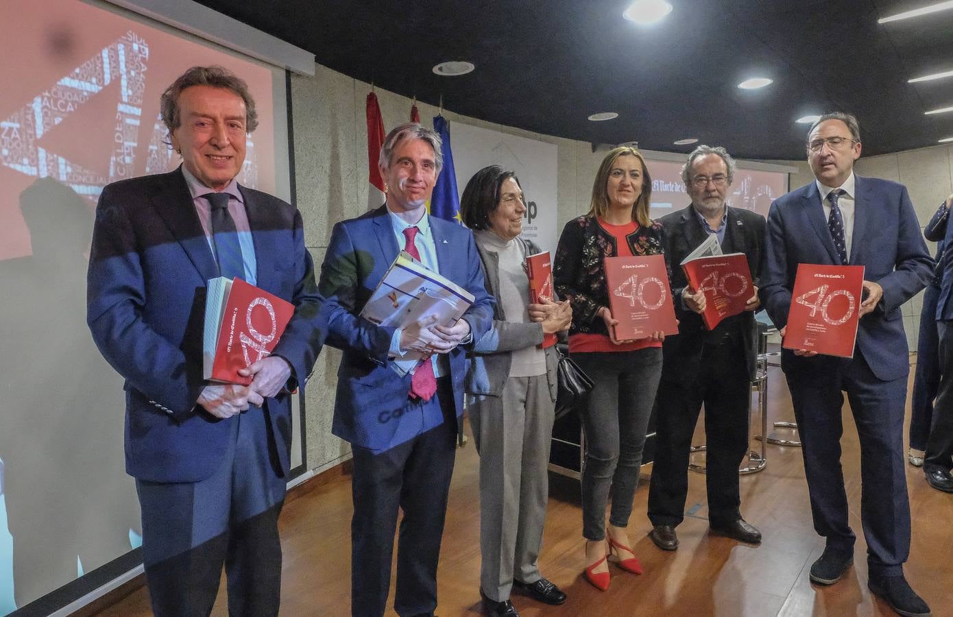 José Antonio de Santiago-Juárez, Enrique Berzal, María Aurora Viloria, Virginia Barcones, Luis Miguel de Dios y Alfonso Polanco.