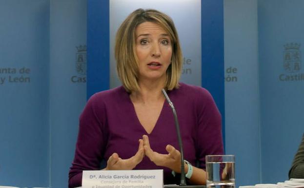 Alicia García, consejera de Familia e Igualdad, en una presentación el pasado mes de enero.