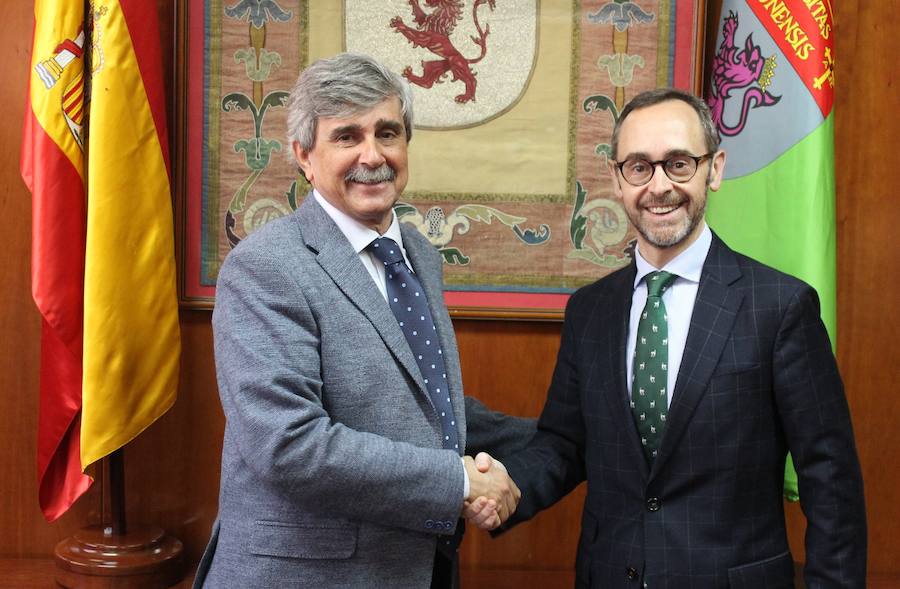 Fotos: Convenio entre la ULE y la Fundación Alimerka