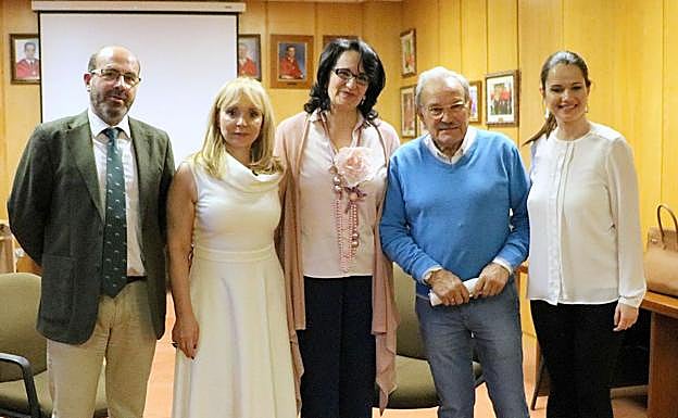 Foto de familia a la conclusión de la jornada.