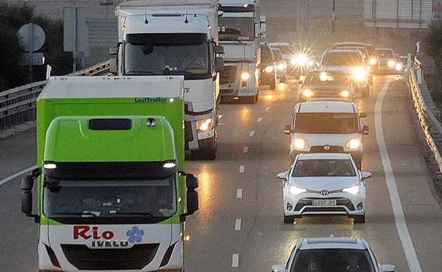 Autovía A-6 a su paso por Medina del Mapo.