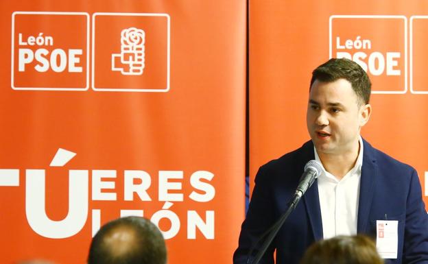 Javier Cendón, durante una intervención pública.