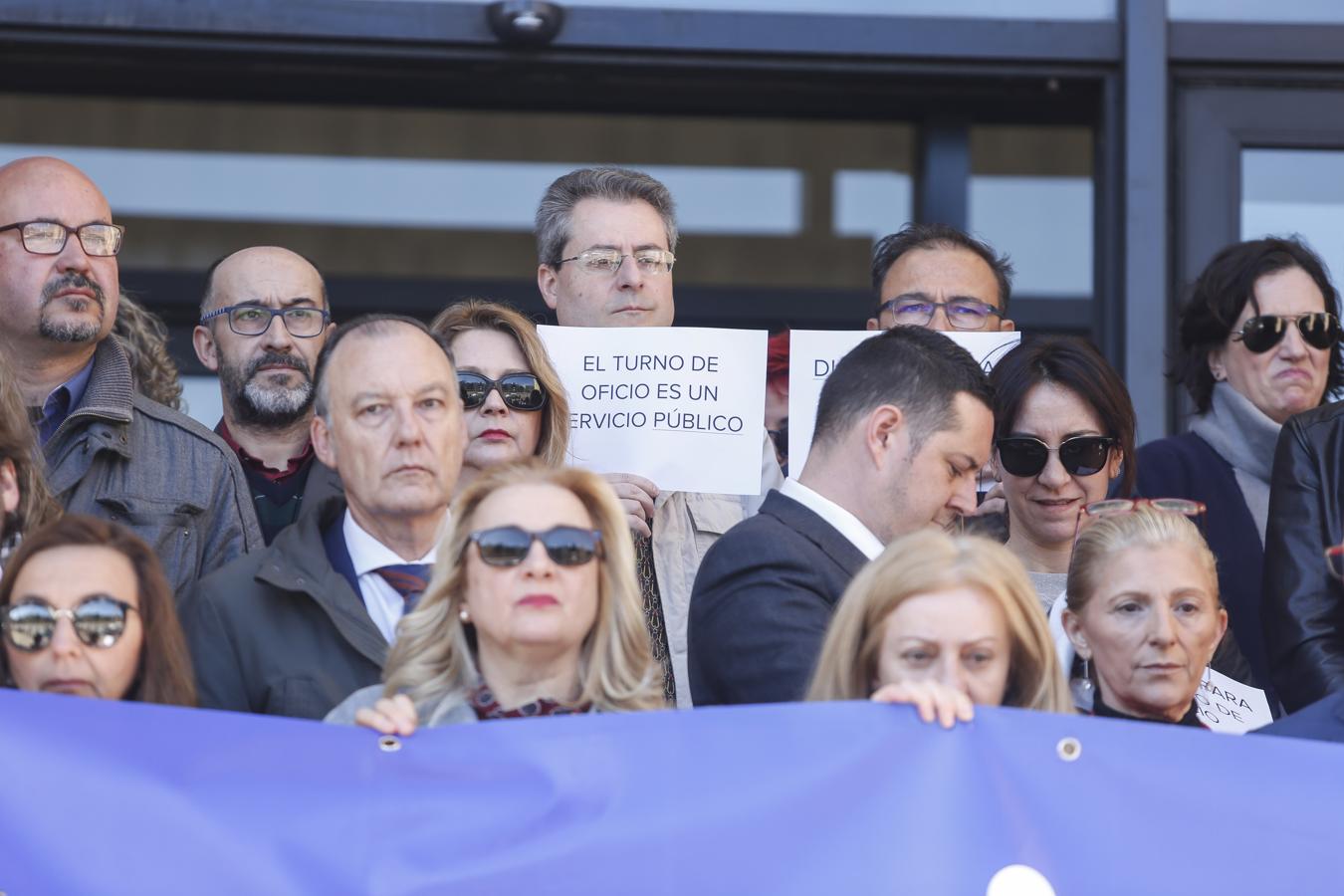 Fotos: Concentración de abogados en defensa del turno de oficio