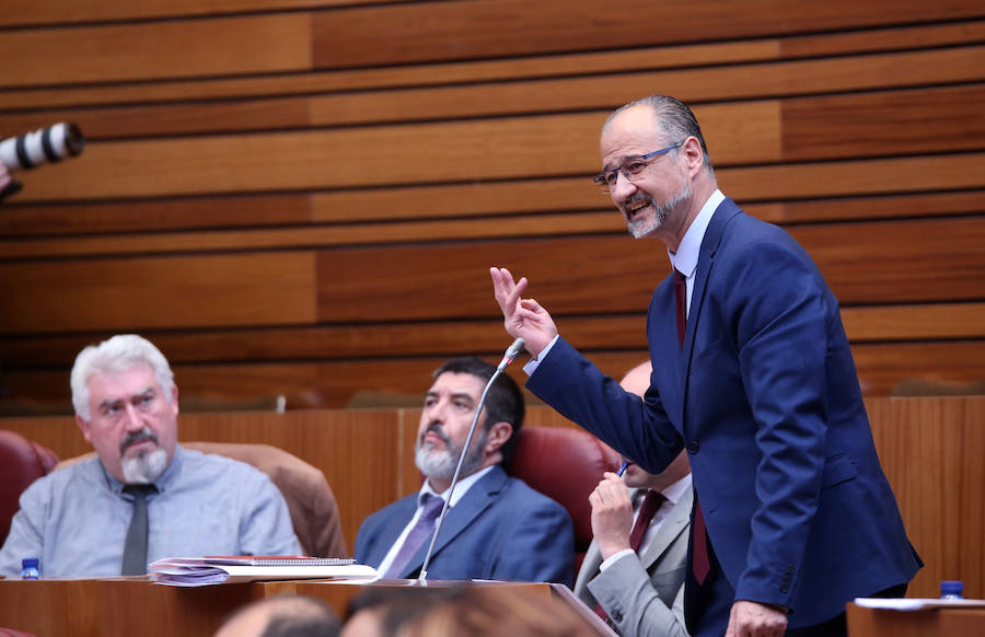 Fotos: Último pleno de la legislatura en las Cortes de Castilla y León