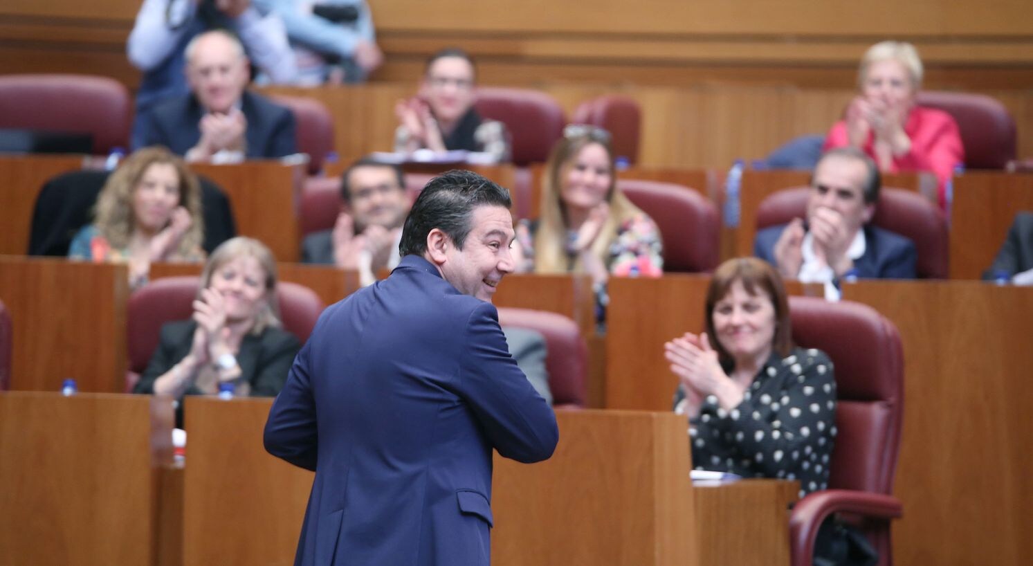 El presidente de la Junta, Juan Vicente Herrera, se despide tras participar en el último pleno de la legislatura en las Cortes de Castilla y León
