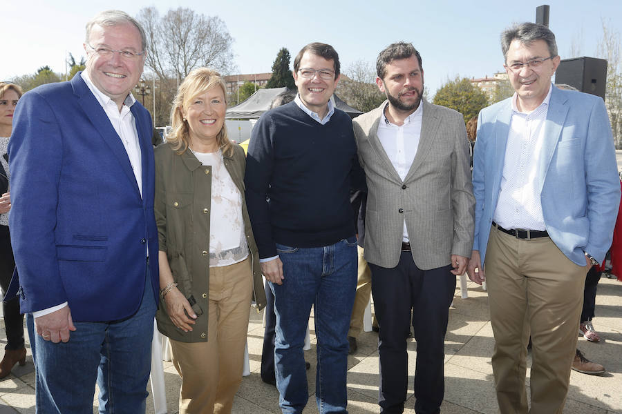 Fotos: Acto de precampaña electoral de Pablo Casado León