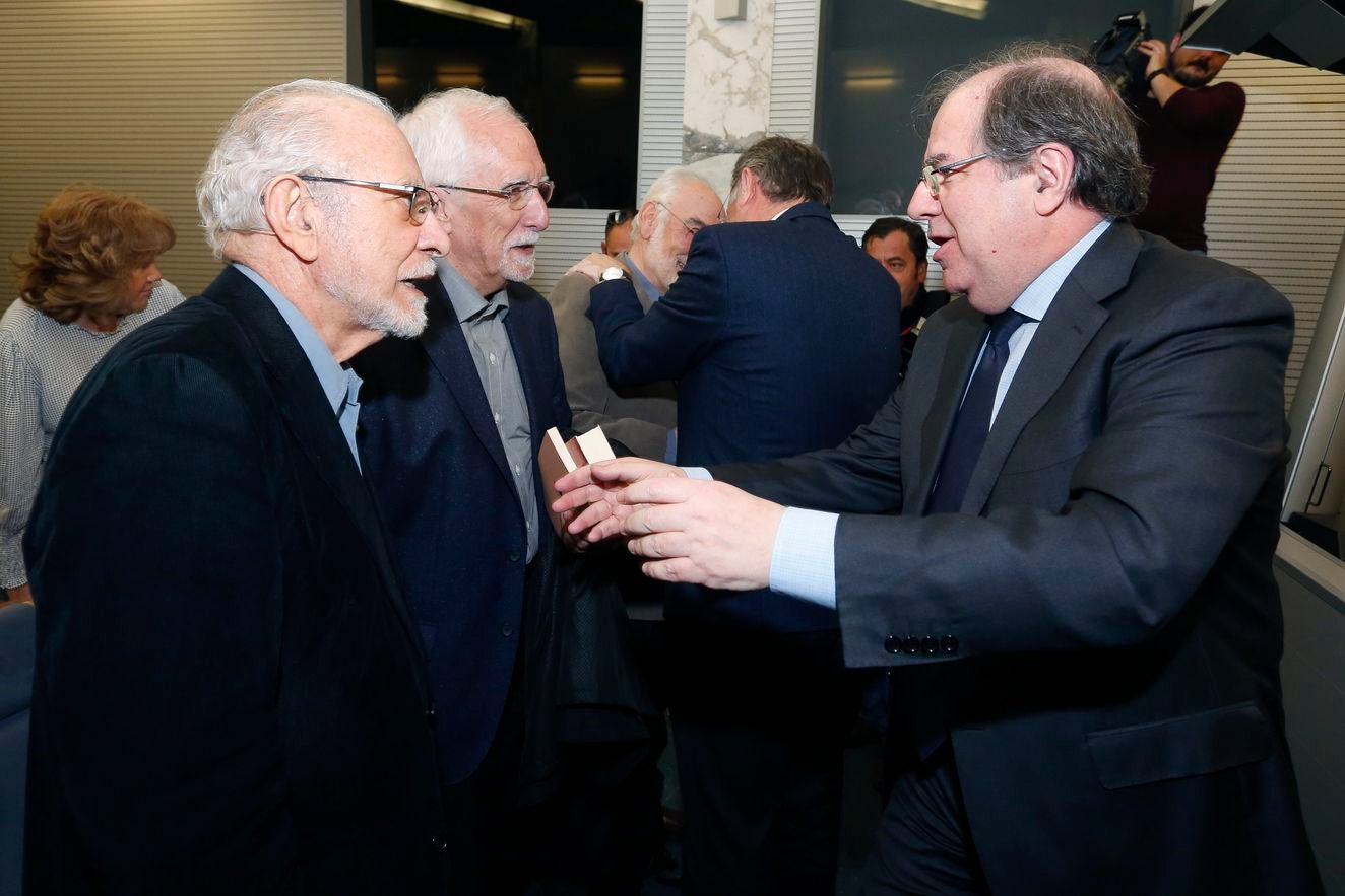 El presidente de la Junta, Juan Vicente Herrera, asiste al acto de presentación del libro 'Leoneses del Año' y al posterior Filandón con Juan Pedro Aparicio, Luis Mateo Díez, José María Merino y Alfonso García