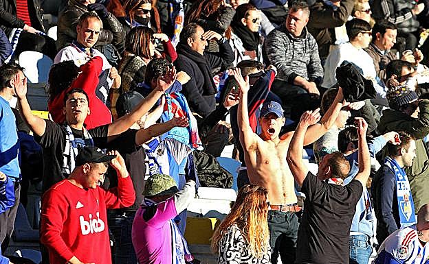 Afición de la Deportiva en el Reino de León.