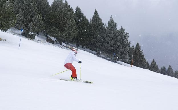 La nieve ha protagonizado las jornadas de esta semana en Cerler y Formigal-Panticos