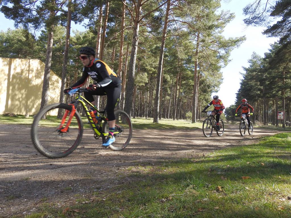 700 corredores se citan en la Power Race 2019 con la presencia de numeroso público y que ha tenido al exprofesional Santiago Blanco Gil como gran protagonista