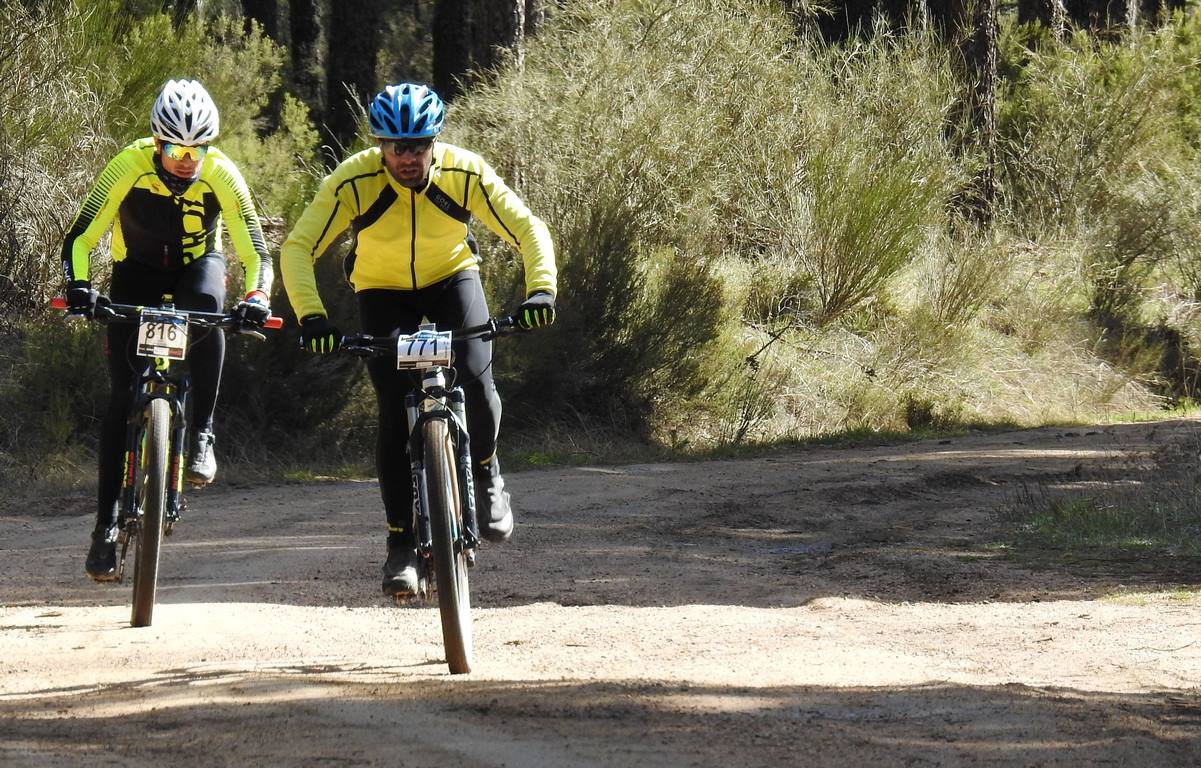 700 corredores se citan en la Power Race 2019 con la presencia de numeroso público y que ha tenido al exprofesional Santiago Blanco Gil como gran protagonista