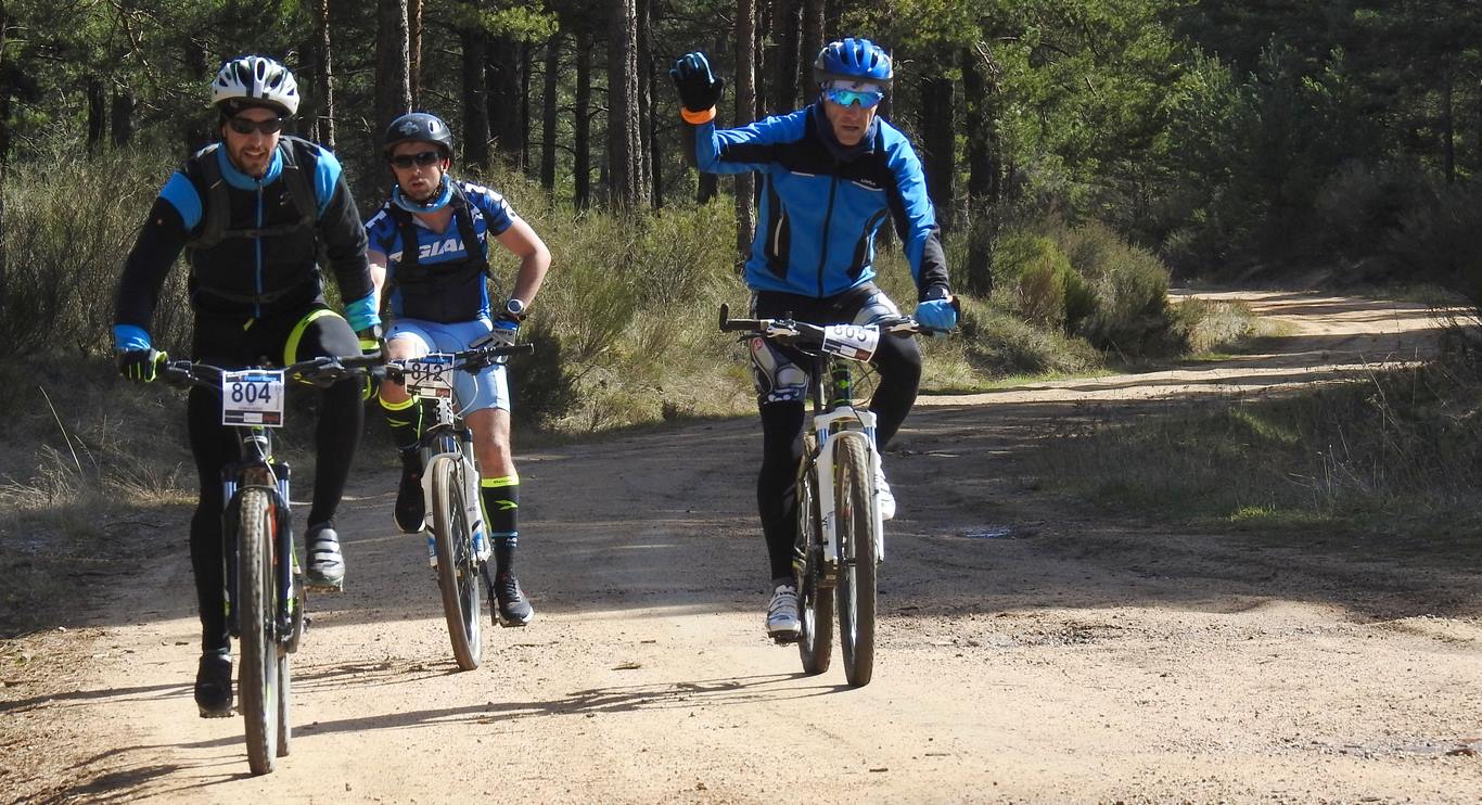 700 corredores se citan en la Power Race 2019 con la presencia de numeroso público y que ha tenido al exprofesional Santiago Blanco Gil como gran protagonista