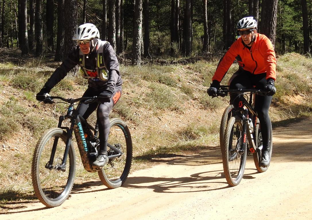 700 corredores se citan en la Power Race 2019 con la presencia de numeroso público y que ha tenido al exprofesional Santiago Blanco Gil como gran protagonista