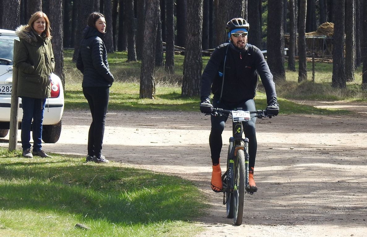 700 corredores se citan en la Power Race 2019 con la presencia de numeroso público y que ha tenido al exprofesional Santiago Blanco Gil como gran protagonista