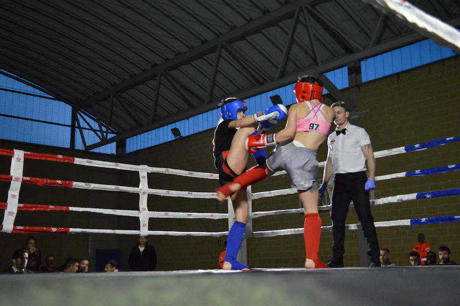 Centenares de personas se reunieron en un evento único y diferente de k 1, muay-thai, brazilian jiu-jítsu y capoeira reflejando el buen momento que vive estos deportes en León.