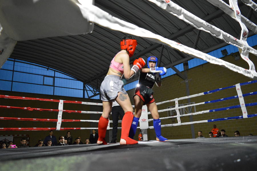 Centenares de personas se reunieron en un evento único y diferente de k 1, muay-thai, brazilian jiu-jítsu y capoeira reflejando el buen momento que vive estos deportes en León.