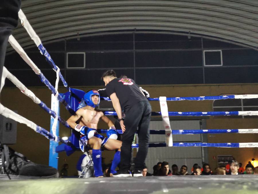Centenares de personas se reunieron en un evento único y diferente de k 1, muay-thai, brazilian jiu-jítsu y capoeira reflejando el buen momento que vive estos deportes en León.