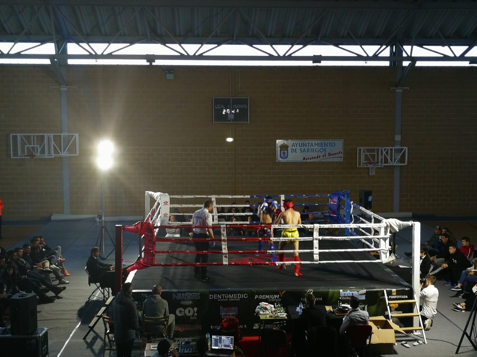 Centenares de personas se reunieron en un evento único y diferente de k 1, muay-thai, brazilian jiu-jítsu y capoeira reflejando el buen momento que vive estos deportes en León.