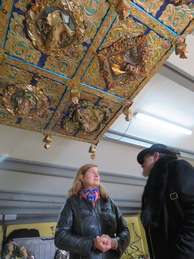 Fotos: Nuevo palio de la Virgen de los Reyes