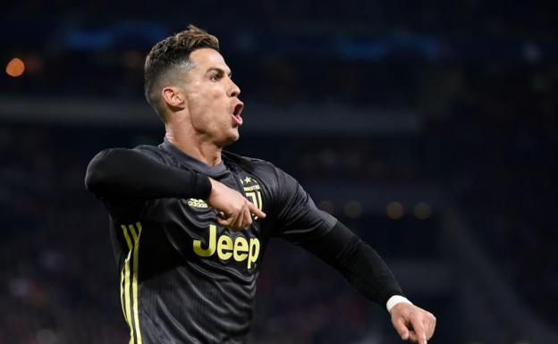 Cristiano Ronaldo celebra su gol ante el Ajax. 