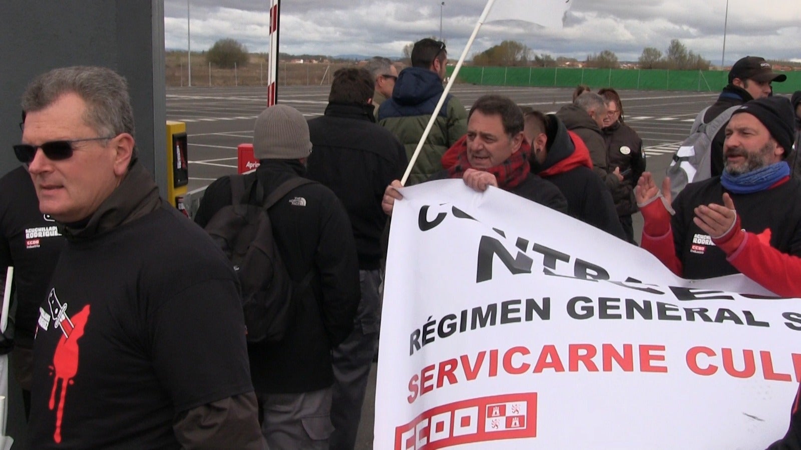 Fotos: Los trabajadores de Embutidos Rodríguez vuelven a la calle