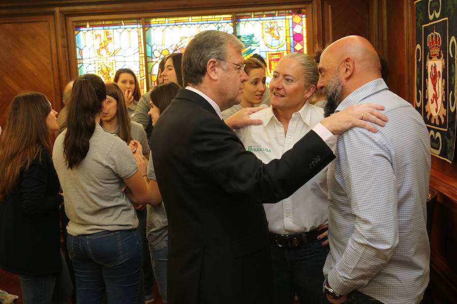 Fotos: Recepción del Ayuntamiento de León al Aros Patatas Hijolusa