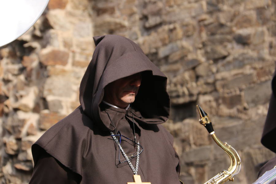 Fotos: Imágenes de la procesión del Cristo del Gran Poder en León